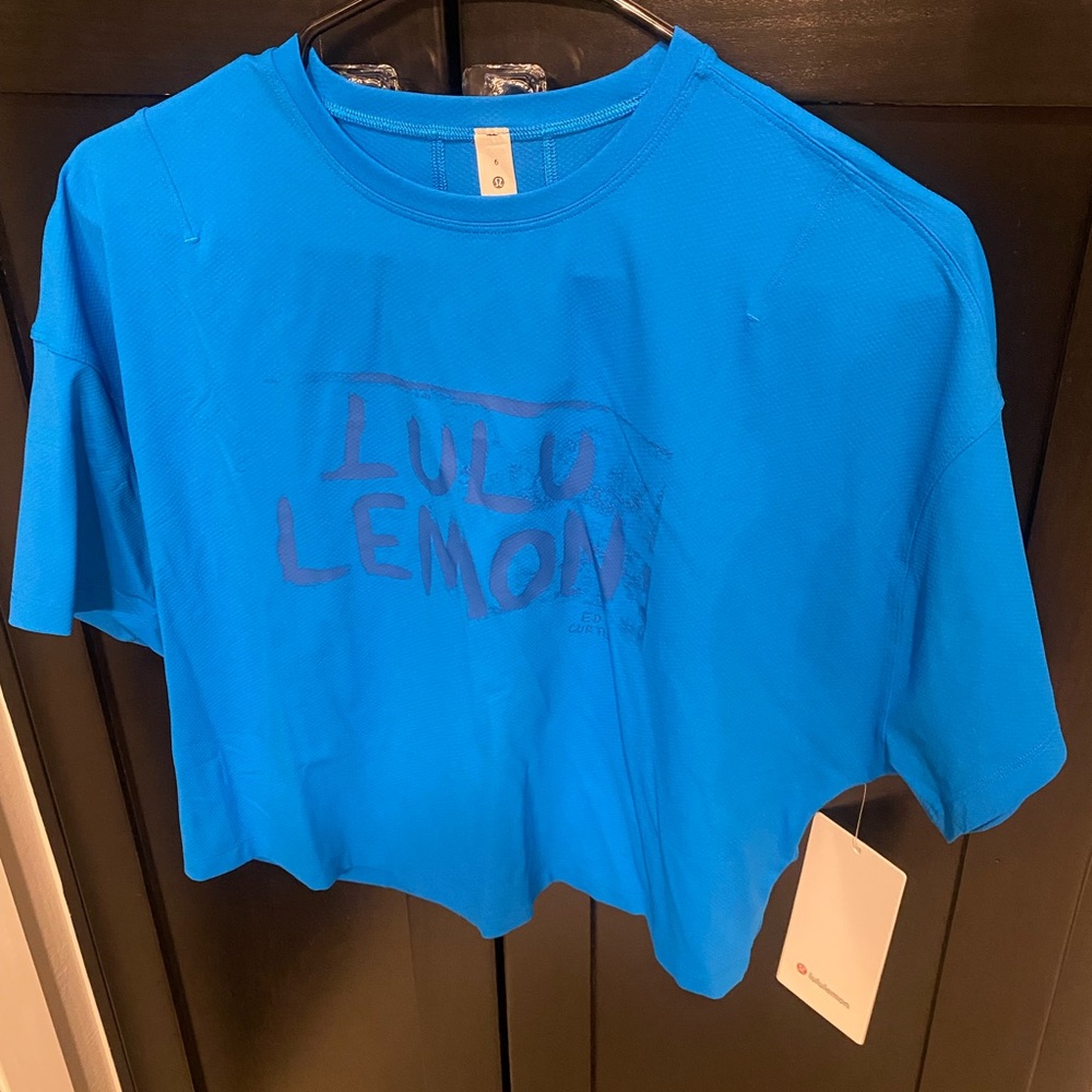 NEW Lululemon Crop Top